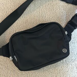 Lululemon Belt Bag BLACK